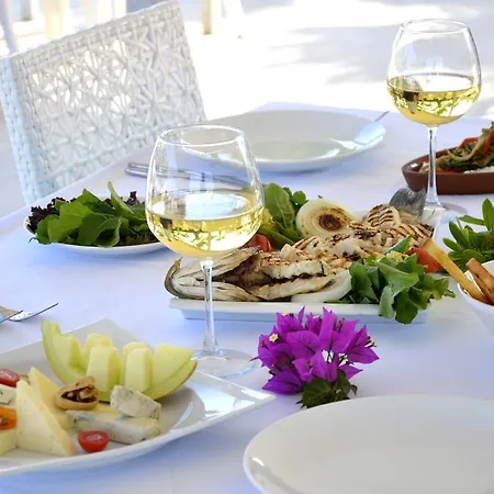 Hotel Lugga Boutique & 3*