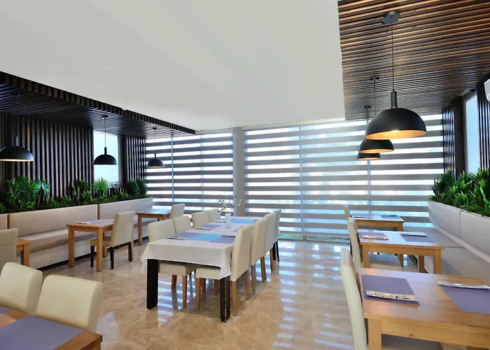 Lugga Boutique & Hotel 3*