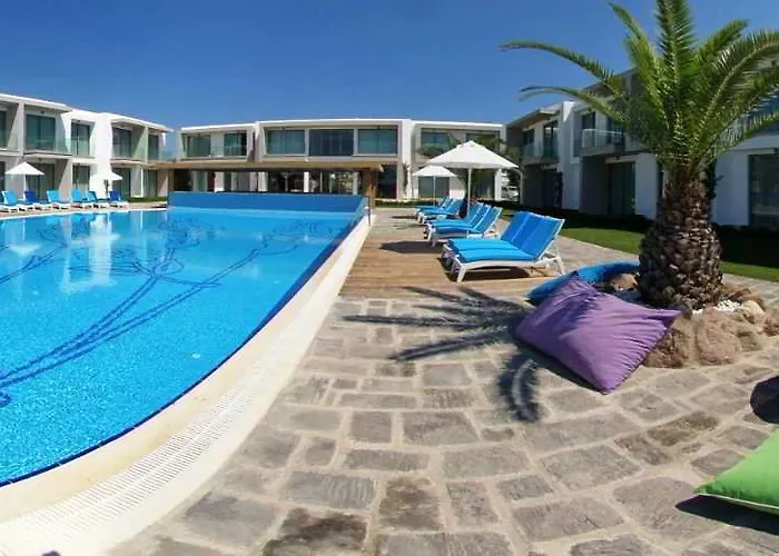 Lugga Boutique & Ортакент