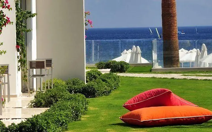 Lugga Boutique & 3* Ортакент