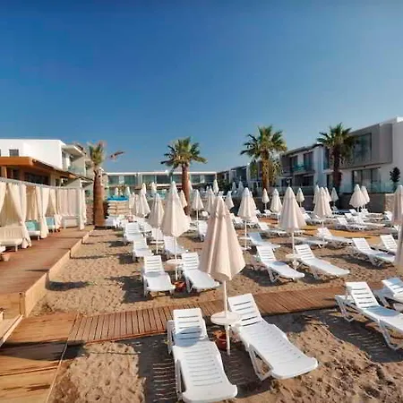 Hotel Lugga Boutique & 3*