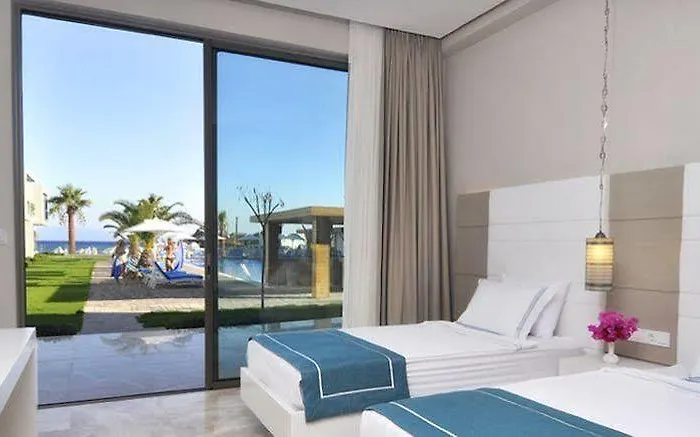 Lugga Boutique & Hotel 3*